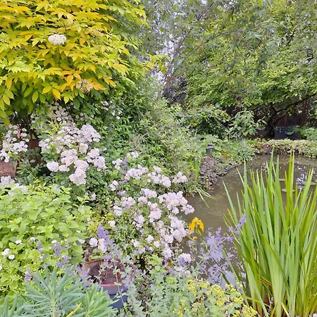 Les Insolites 3* Watronville